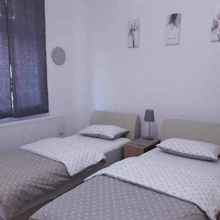 Studio Apartman Ela Travnik Exterior photo
