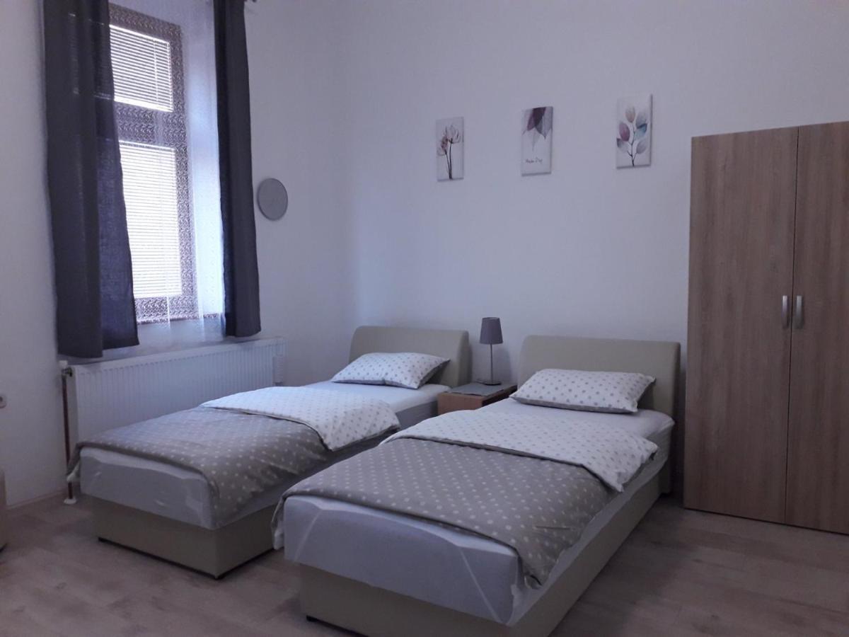 Studio Apartman Ela Travnik Exterior photo