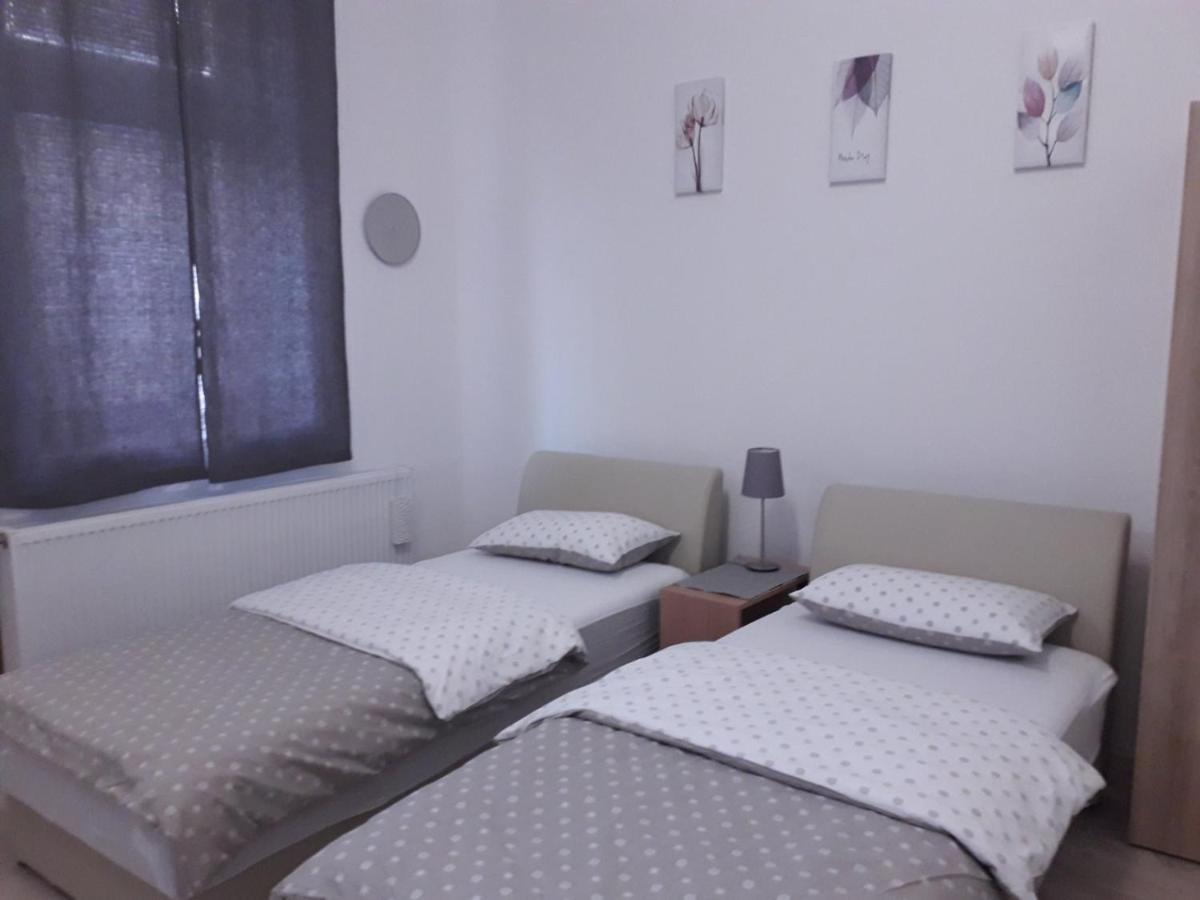 Studio Apartman Ela Travnik Exterior photo
